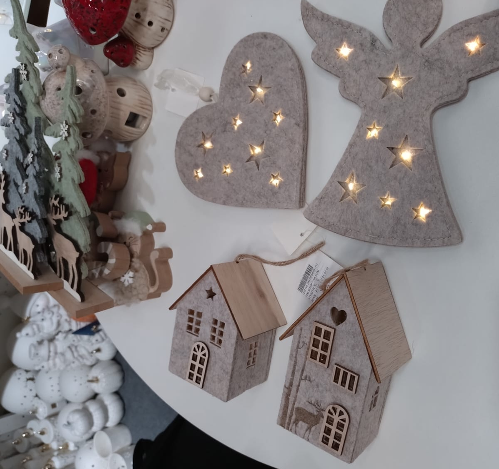 Enkeli -koriste ledeillä, materiaali huopa, 8 LED, 9*20CM