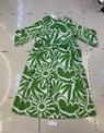 Naisten mekko