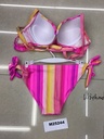 Bikinit raidallinen