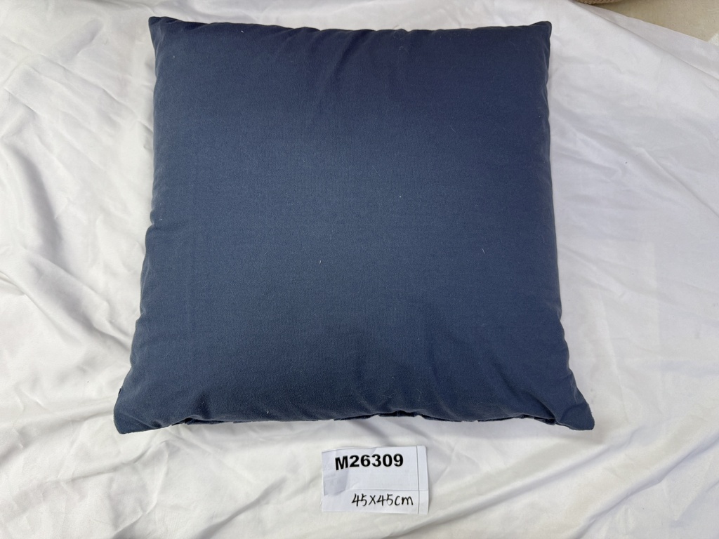 Sisustustyynyn päällinen 45x45cm kukkakuvio
