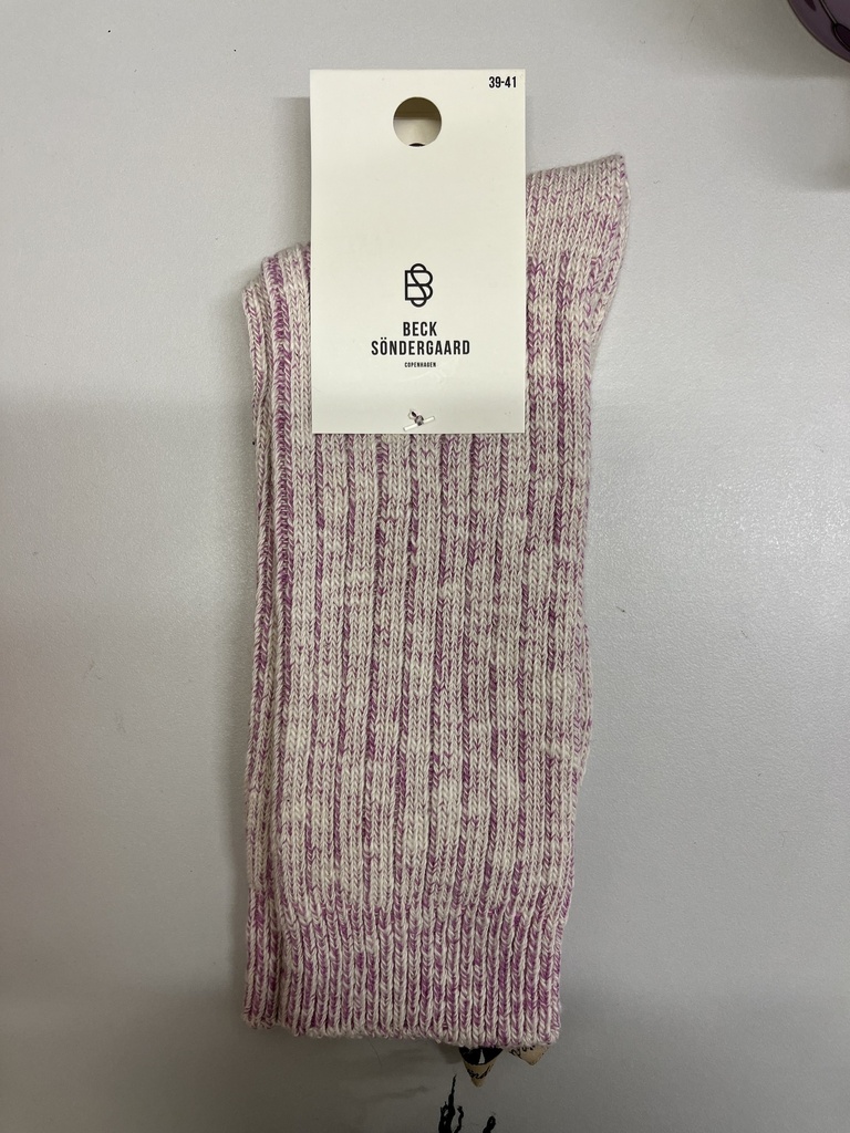 UUTUUS! Ribbed twisted puuvillasukka 39-42, 92% puuvilla, 7% polyamidi, 1% elastaani, kivat naisen twist värit