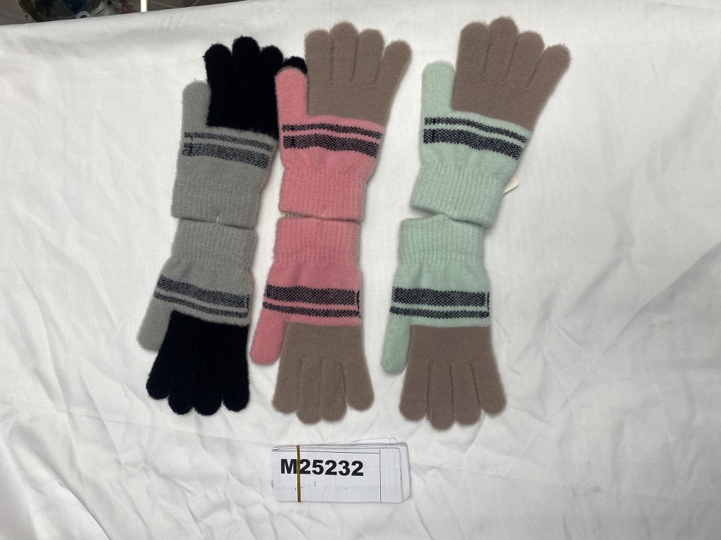 Tyttöjen Magic -käsineet, materiaali: polyesteri 90%, spandex 10%