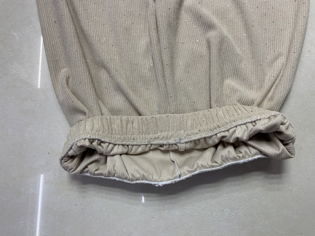 Naisten kotihousut, väri beige, S/M ja L/XL -kokolajitelma