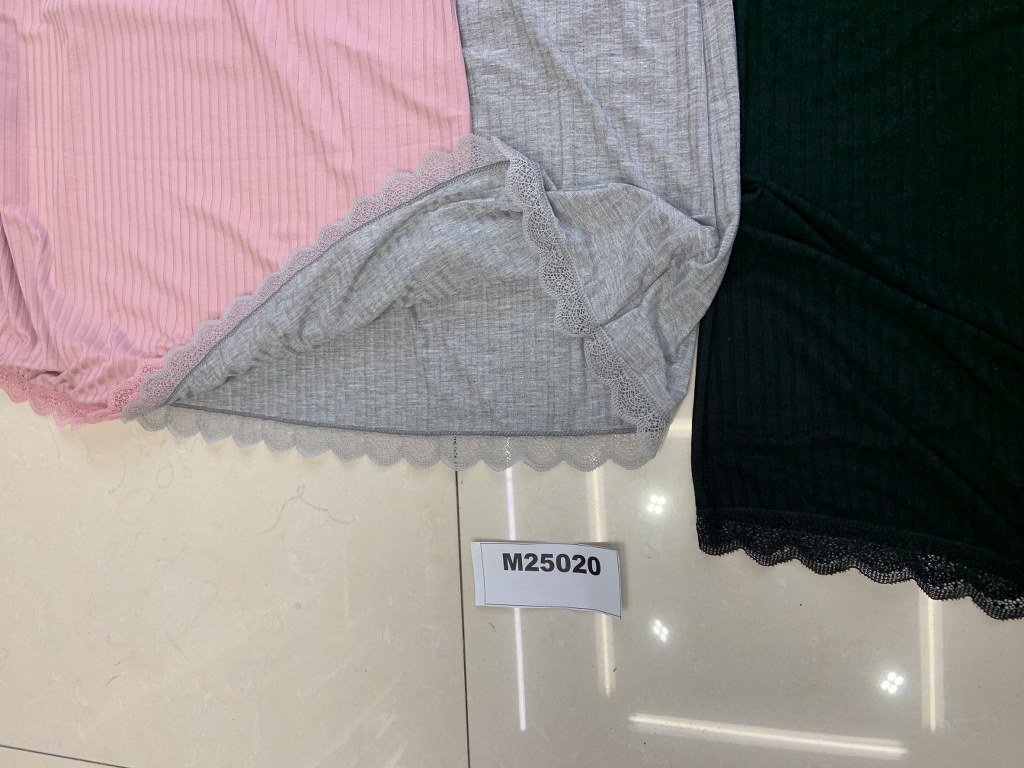 Naisten yöpaita,  pehmeää viskoosia, one size, PINKKI
