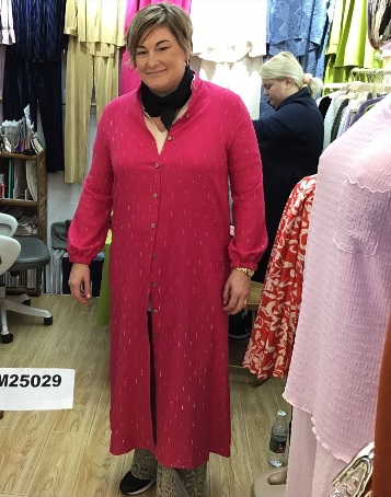 Naisten pitkä mekko pienillä TIMANTEILLA, MUSTA, S/M ja L/XL -lajitelma
