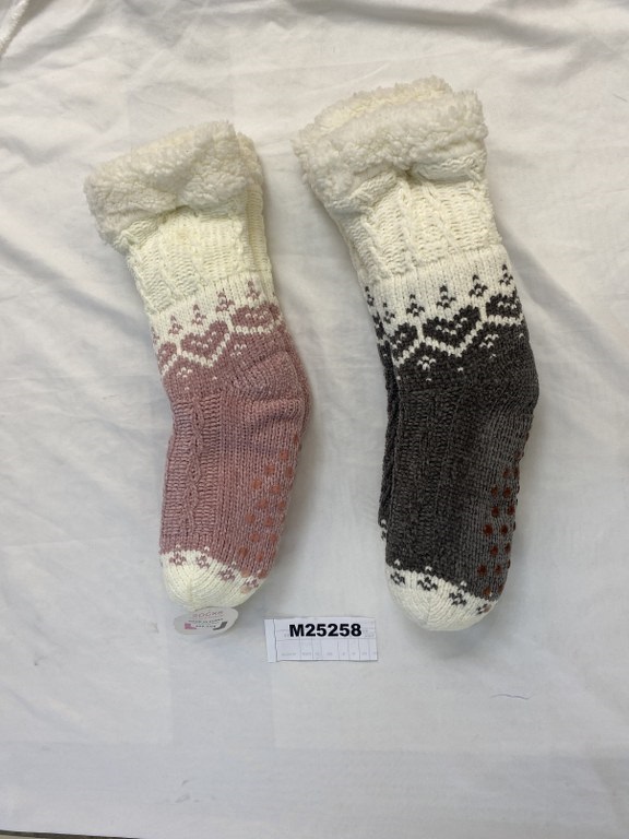 UUTUUS! Chenille pörrösukka non-slip 36-41 ( 26x26cm )  