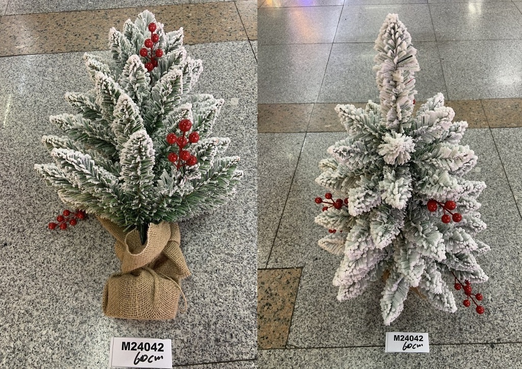Lumetettu pieni joulukuusi 60 cm, marja-koristeilla ja säkkiruukulla