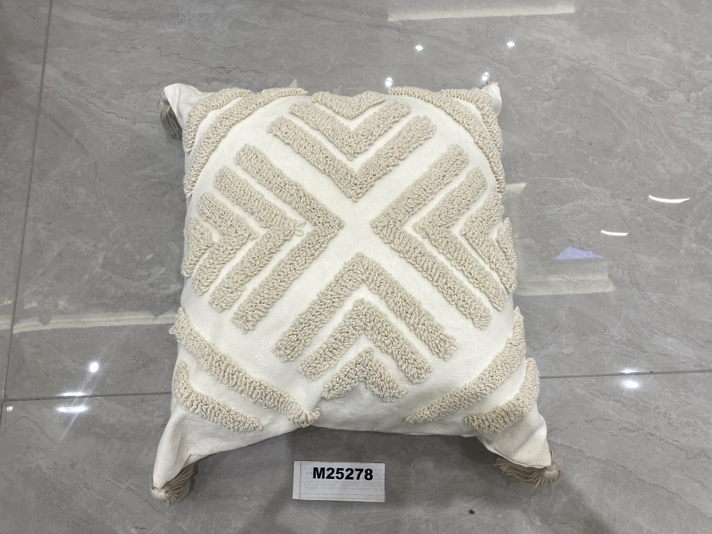 Sisustustyyny 45x45 cm, 400g sisätyynyllä, 1-puoleinen, kuvan väri