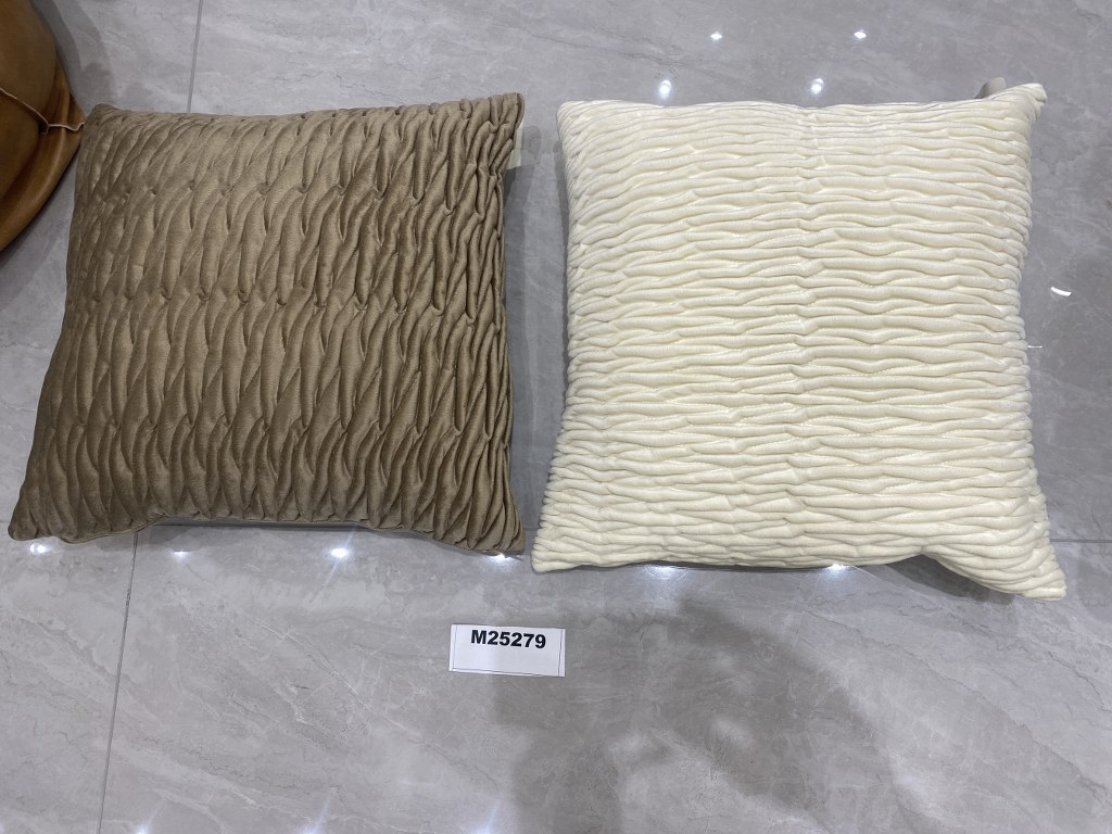 Sisustustyyny 45x45 cm, 400g sisätyynyllä, 1-puoleinen, luonnonvalkoinen