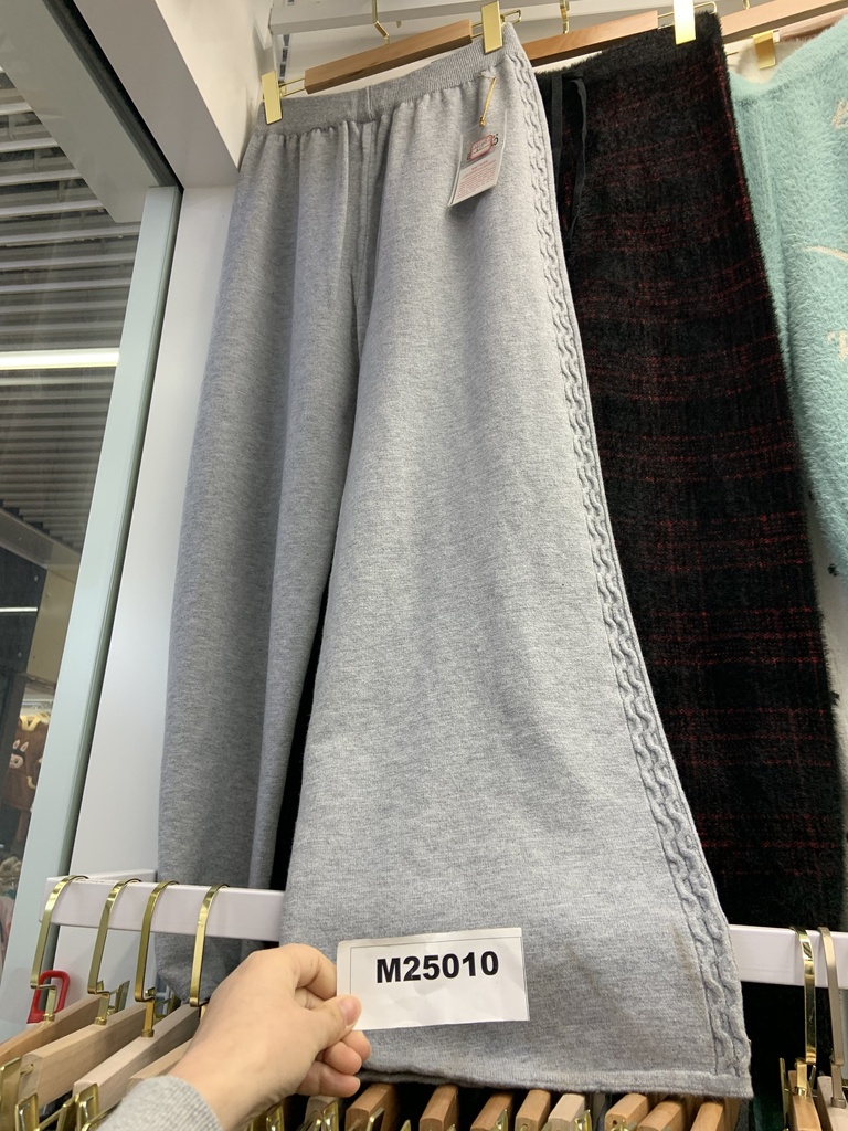 Naisten neulehousut S/M -koko, harmaa