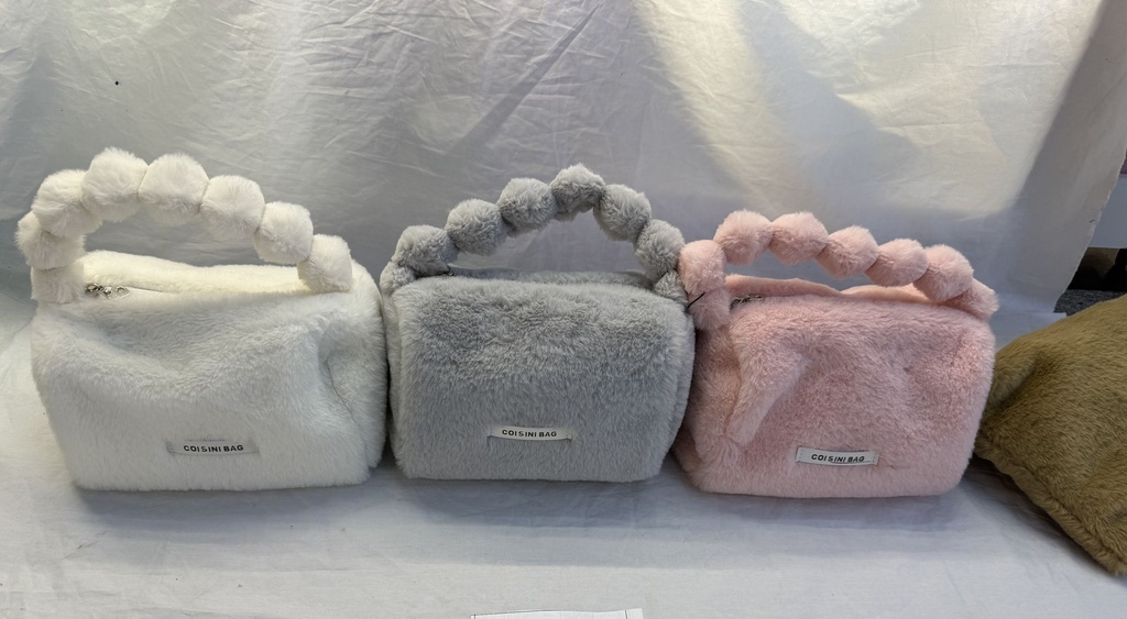 Meikkilaukku, koko, 20*13*13cm, lajitelma neljä väriä, valkoinen, harmaa, vaaleanpunainen, ruskea.