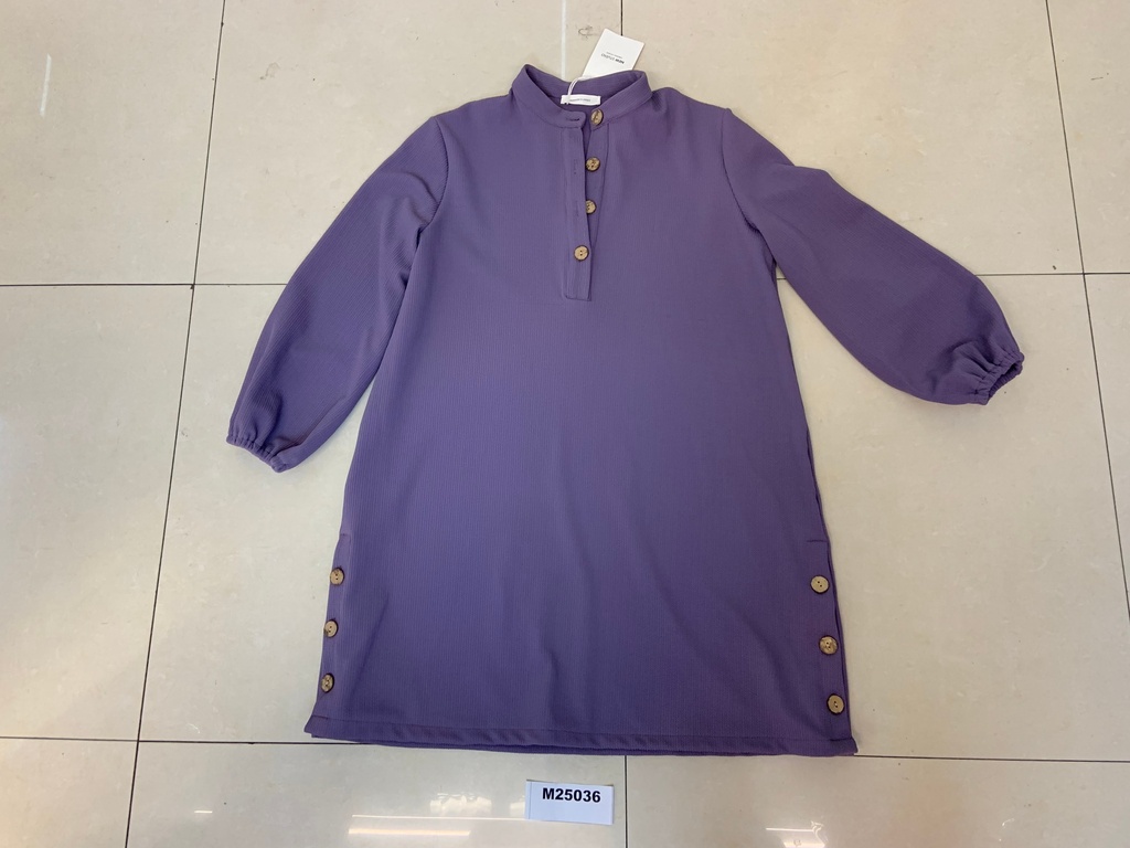Naisten ribbitunika MUSTA, pidempi malli, S/M ja L/XL - lajitelma, napitus edessä ja sivuilla