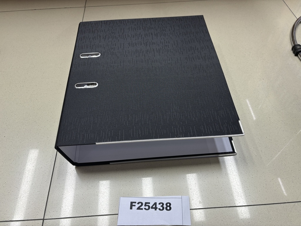 Kansio A4,  31.6*28.5*7.2cm, musta,