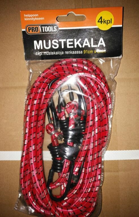 Mustekala 4kpl renkaassa, 8xkoukut, 91cm x 8mm, 3.5mm metallikoukut