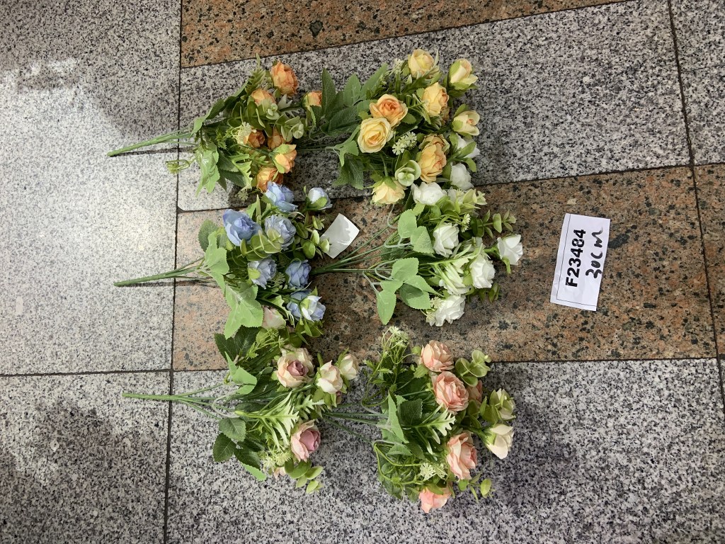 Tekokukka  30cm,  laj:  6 väriä ,6 kpl  kukkia