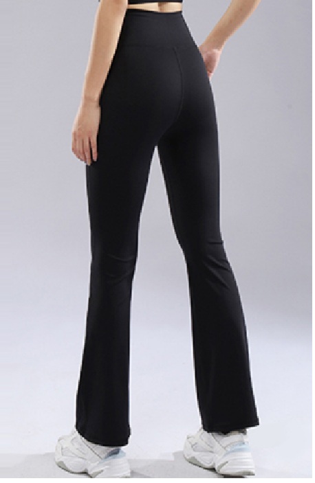 Sportti leggins leveällä lahkeella, kokolajitelma S-XL, materiaali 75% polyamidi, 25% spandex
