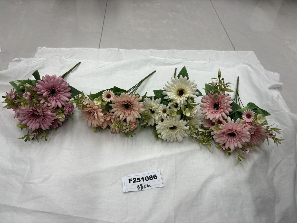 Krysanteemikimppu, 7 kukkaa, 38cm
