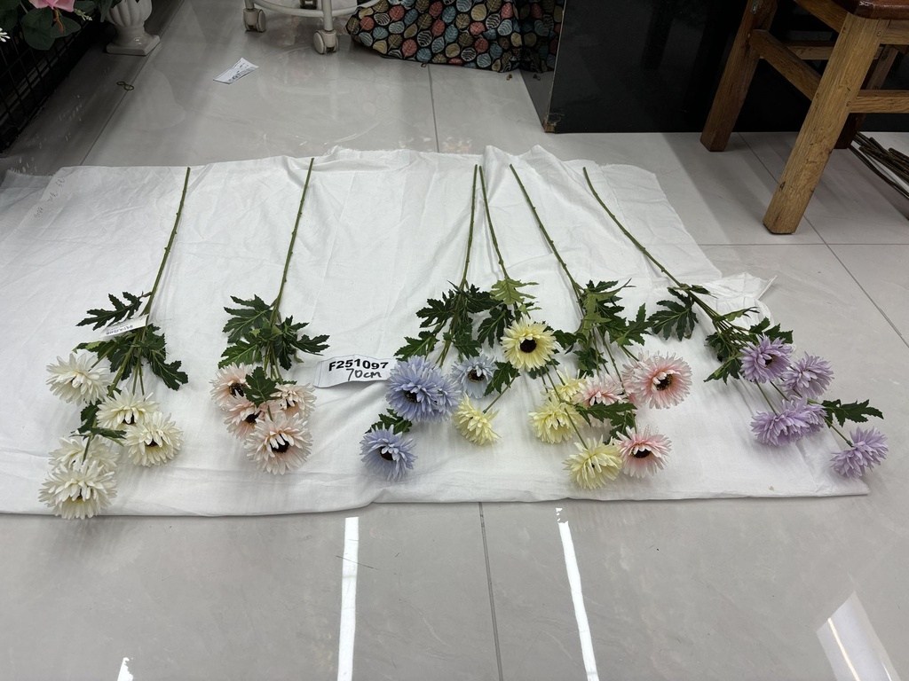 Krysanteemi kimppu, 5 kukkaa, 70cm