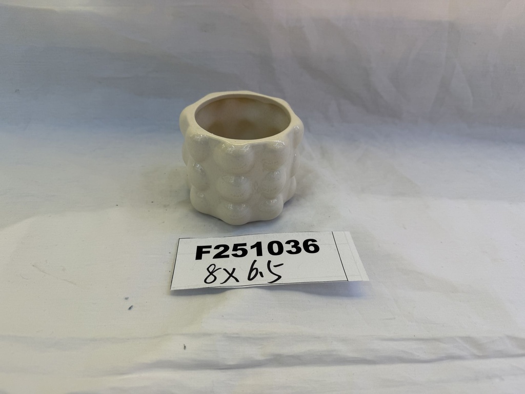 Kukkaruukku, halkaisija 8 cm, korkeus 6,5 sm