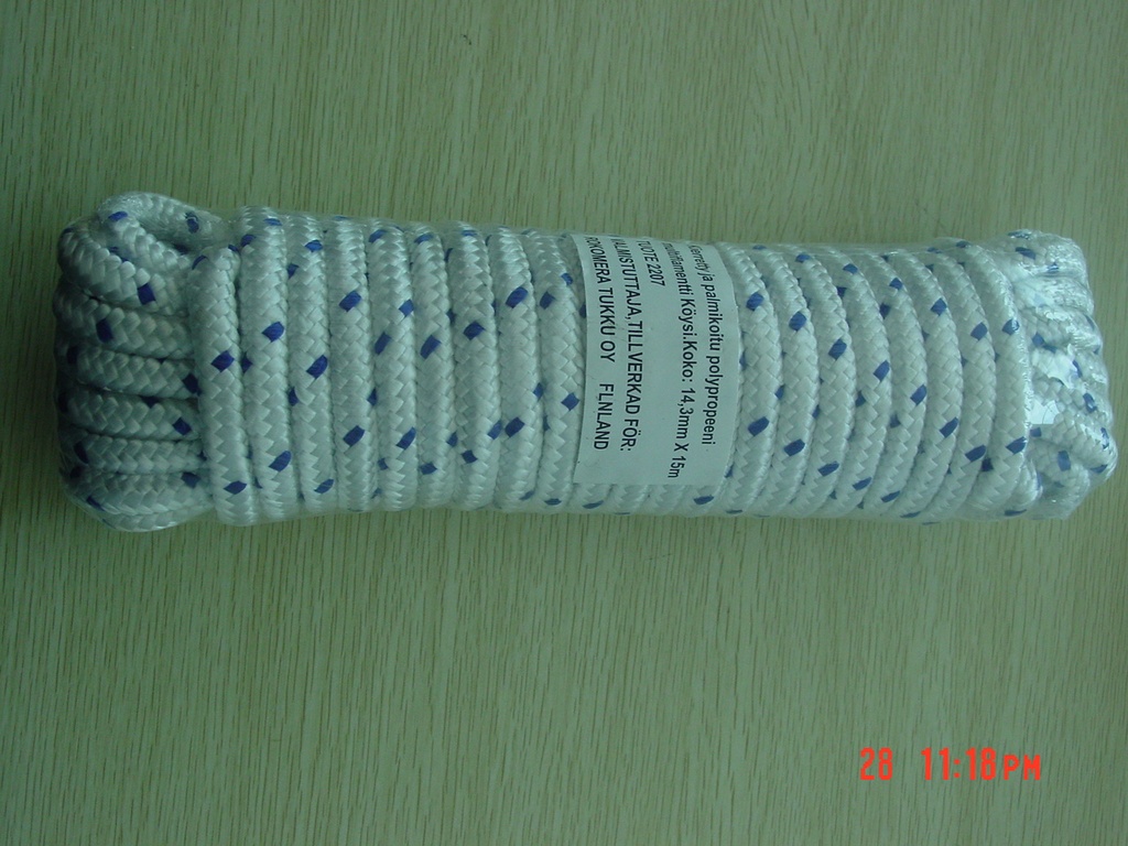 Kierretty ja palmikoitu polypropeeni multiflamentti köysi. Koko: 14,3mm X 15m.