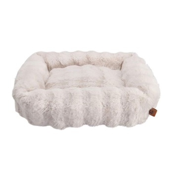 UUTUUS! Lemmikin tekoturkispeti ( super soft, wave rabbit fur ) 70x60x18cm, vaalea beige 