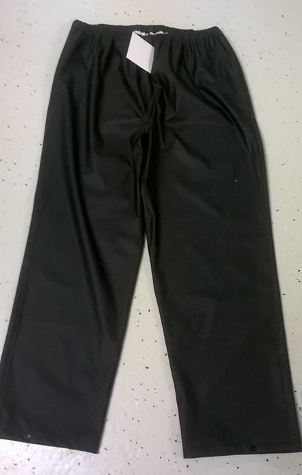 Sadehousut musta, kokolajitelma S-XXL
