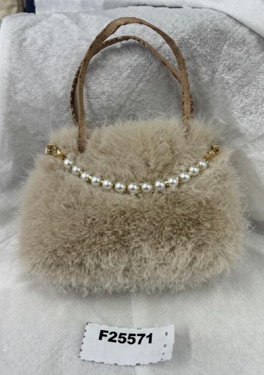 Käsilaukku tekoturkis 25x13x18,5cm beige