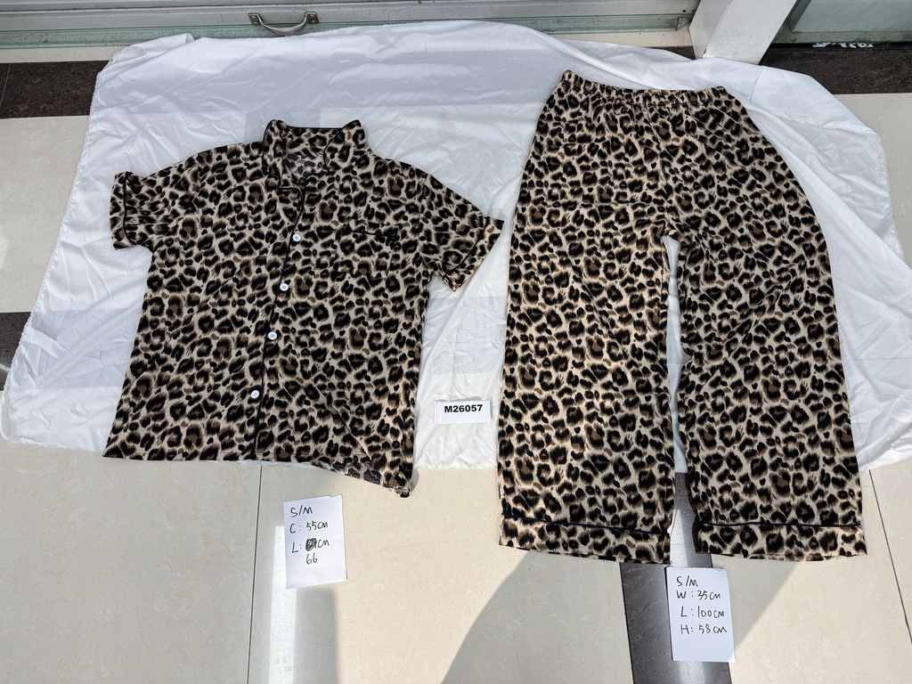 Pyjama leopardi