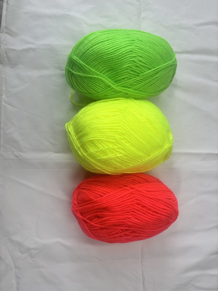 UUSI VÄRI! Akryylilanka 100g, NEON VIHREÄ