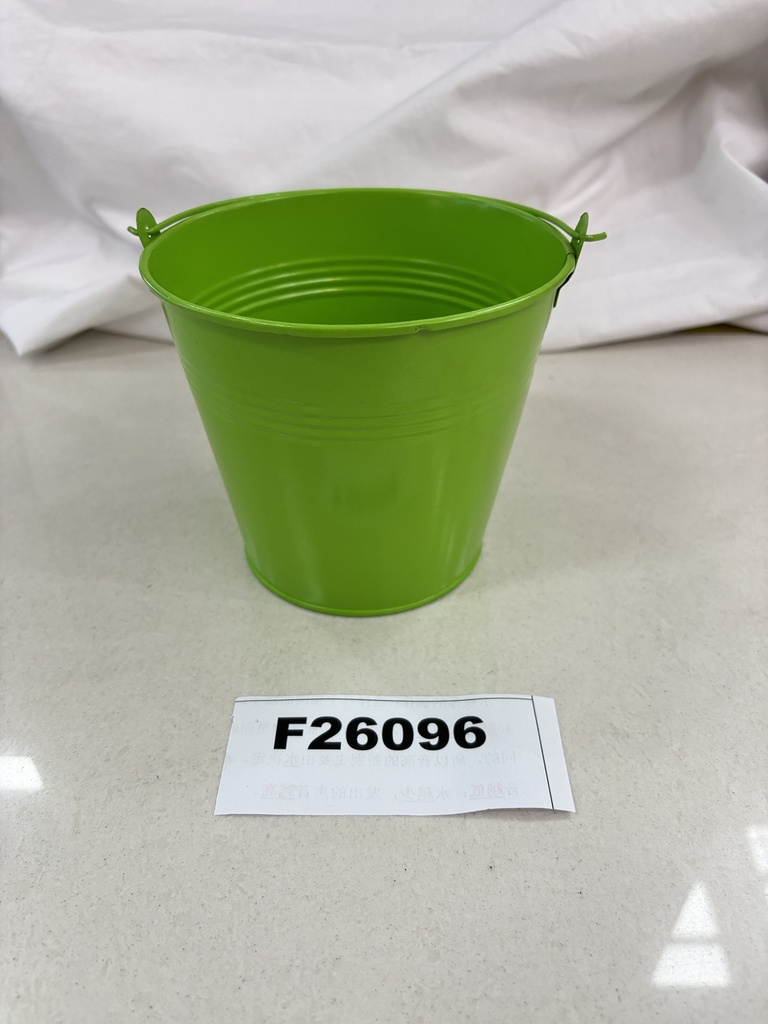 Metallinen kukkaämpäri, värilajitelma.