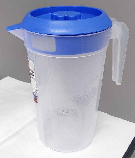 Vesi/ mehukannu 2000 ml. Kansi sininen/ tranparrent. 
