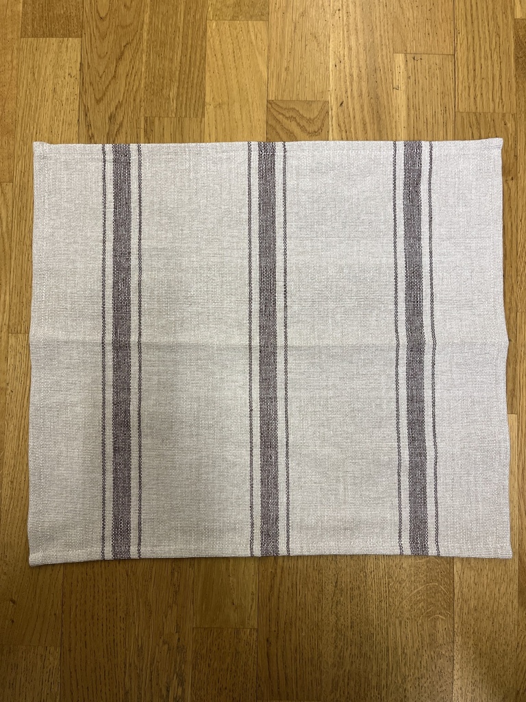 Laudeliina pellava/ruskea raita 45x150cm,  vaalea pellava pohja, ruskeat raidat, 70% kierrätyspuuvilla, 30% polyesteri