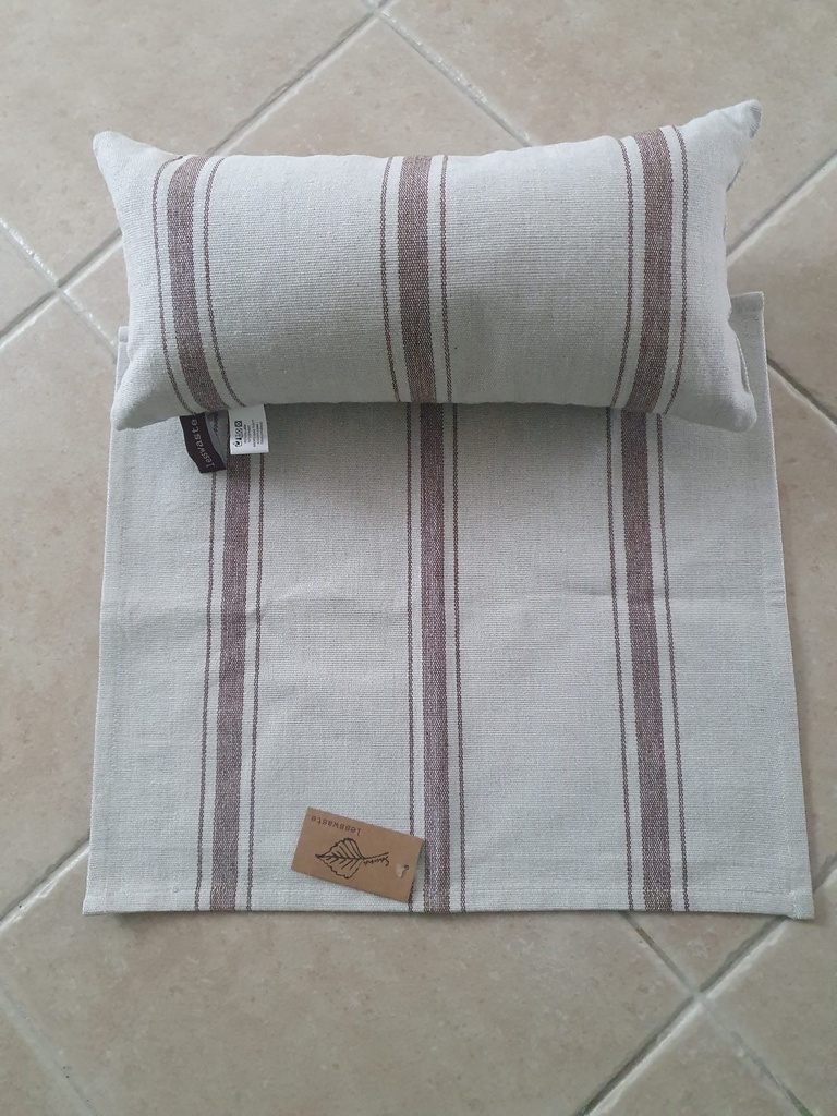 Saunatyyny pellava/ruskea raita 20x45cm, vaalea pellava pohja/ruskeat raidat, 70% kierrätyspuuvilla, 30% polyesteri