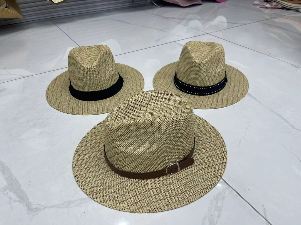 Lierihattu, koko 57cm, materiaali,paperi, 400 kpl/ design