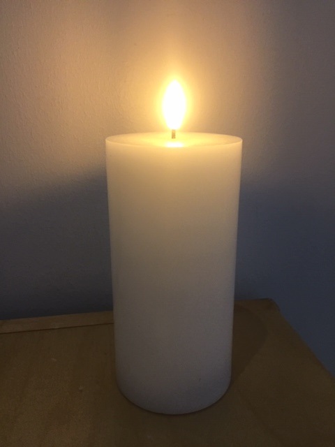 Led basic vahakynttilä 3D eläväliekki 7,5x12,5cm, VALKOINEN, sileä pinta