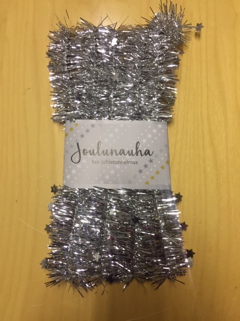 Joulunauha/punos tähdillä 4cm halk. x 3,0m, HOPEA