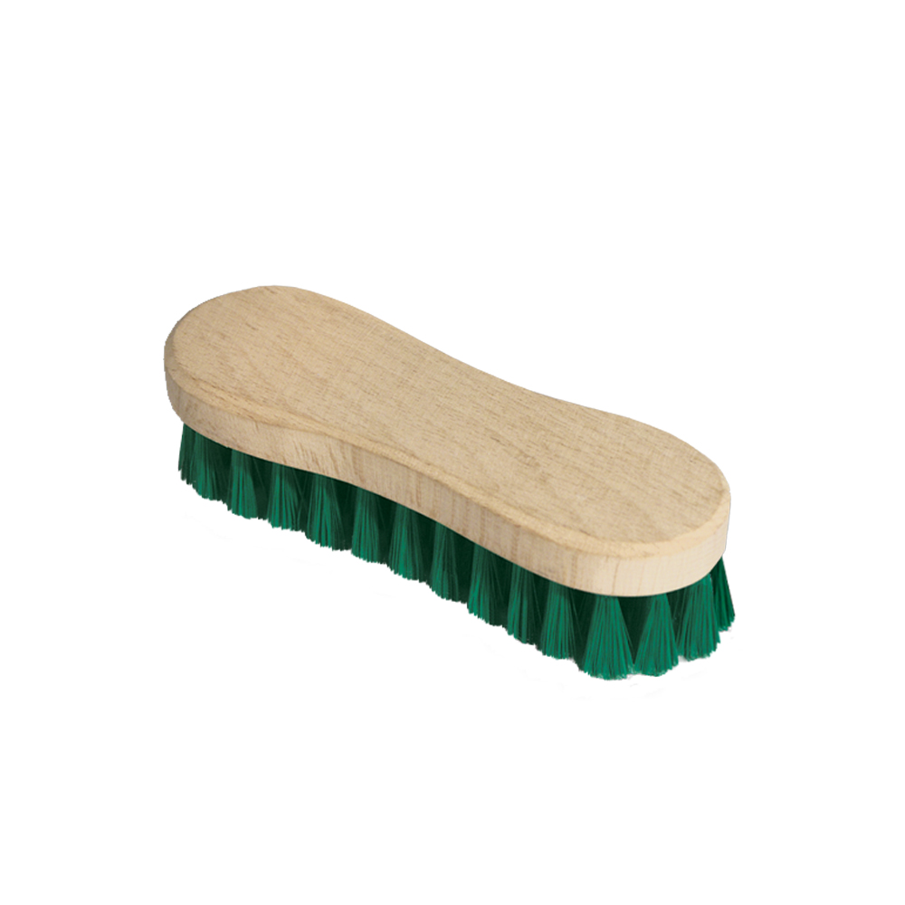 Vaateharja pehmeällä harjaksilla. Mitat: 16 cm x 5 cm x 4,5 cm