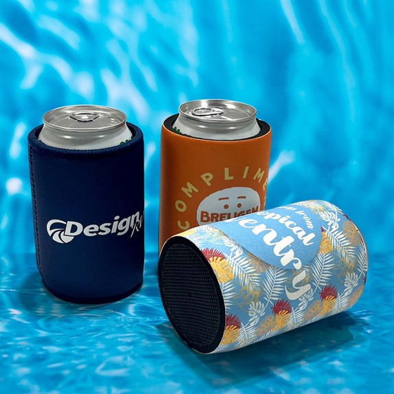 PERUTTU! Tölkinjäähdytin/cooler neopreeni, 7x7x11,2cm. soveltuu 0,33l tölkkille, ILMAN KAUPPIAAN LOGOA!