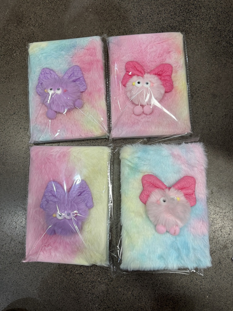 Muistikirja,koko,A5,14.5*21cm,80 sivua,70gsm,ilman tekstiä.